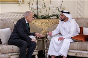 سيف بن زايد يلتقي الأمين العام لجامعة الدول العربية