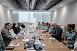 وزارتي الداخلية والصناعة والتكنولوجيا المتقدمة تبحثان تكامل الأدوار وتعزيز التعاون المشترك