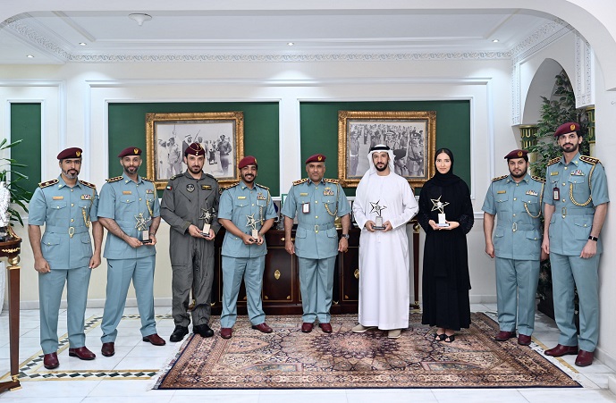 قطاع الأمانة العامة لمكتب سمو الوزير يحتفي بالفائزين ضمن جائزة سمو وزير الداخلية للتميز -مرحلة القائد