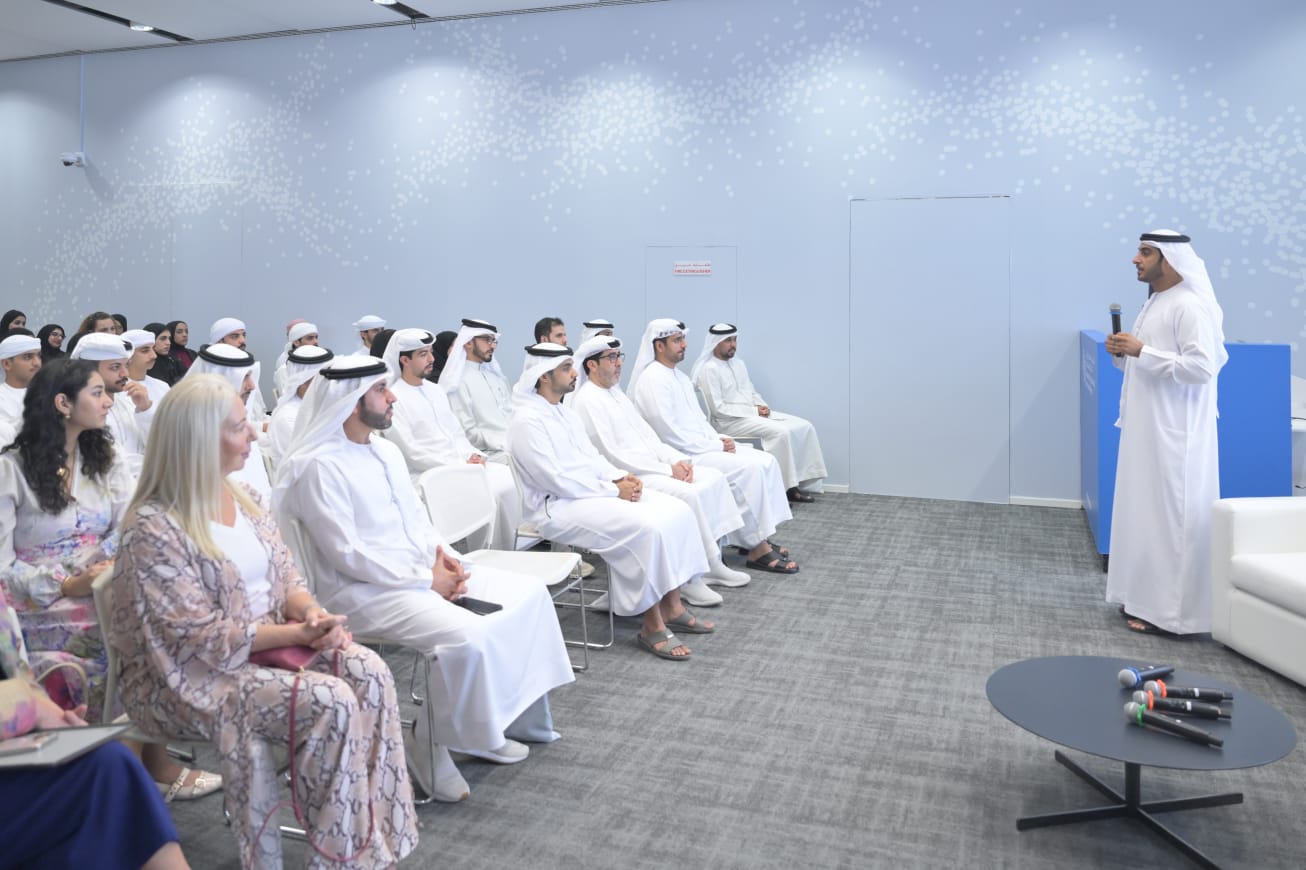 برنامج خليفة للتمكين "اقدر" وجامعة محمد بن زايد للذكاء الاصطناعي ينظمان فعالية بعنوان الشباب والذكاء الاصطناعي