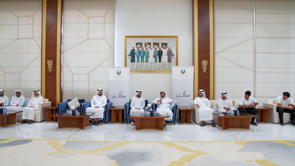 مجلس لوزارة الداخلية يتناول اشتراطات السلامة المرورية وتعليمات الصيف الآمن