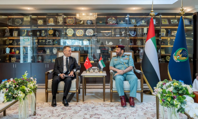 اللواء الشامسي يستقبل السفير التركي