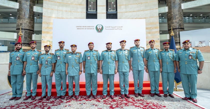 الداخلية تكرم المتفوقين في دورة القيادات العليا