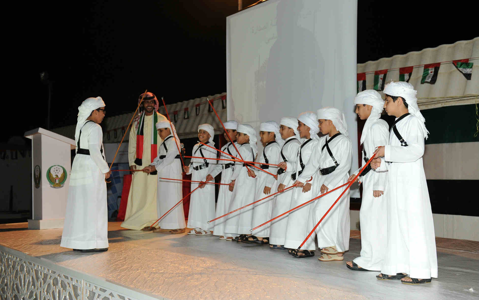 طلاب "مراكز الداخلية للمعاقين " يحتفلون باليوم الوطني الخامس والأربعين