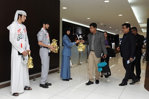"جوازات مطار ابوظبي "   يحتفل   باليوم الوطني