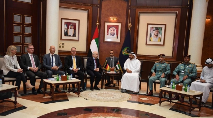 بحث سبل تعزيز التعاون بين الإمارات وألمانيا الاتحادية في المجالات الشرطية