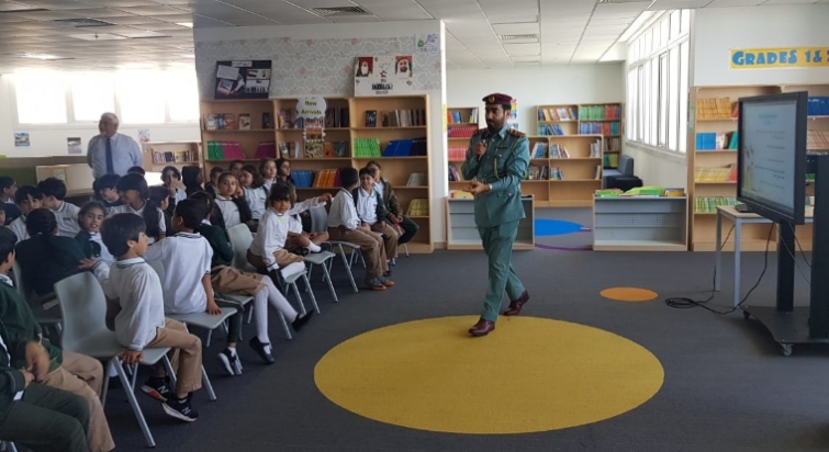 محاضرة توعوية لطلبة المدارس ينظمها "مركز الداخلية لحماية الطفل"  في يوم الطفل الإماراتي
