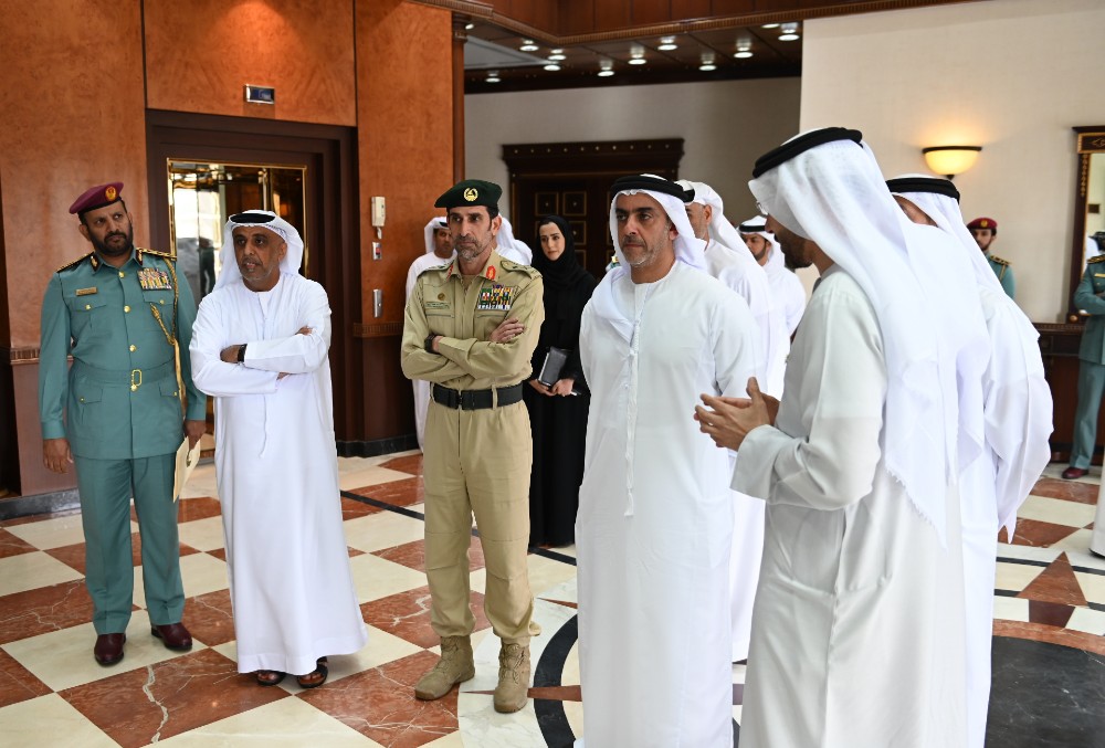 Saif bin Zayed Honors Dubai Police Following Qualitative Anti-Narcotics Operation