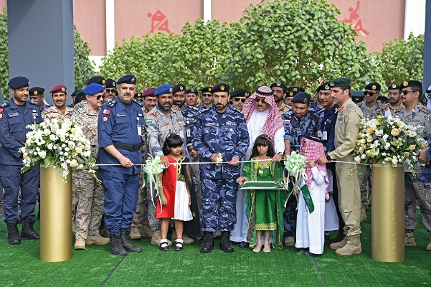 Al Shafar Inaugurates Gulf Security 2 Accompanying Exhibition