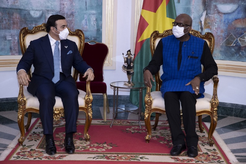 رئيس جمهورية بوركينا فاسو يستقبل مرشح الإمارات لرئاسة الإنتربول الدولي