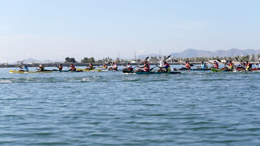 Fujairah Civil Defense Hosts 2024 Kayak Championship on Fujairah Beaches